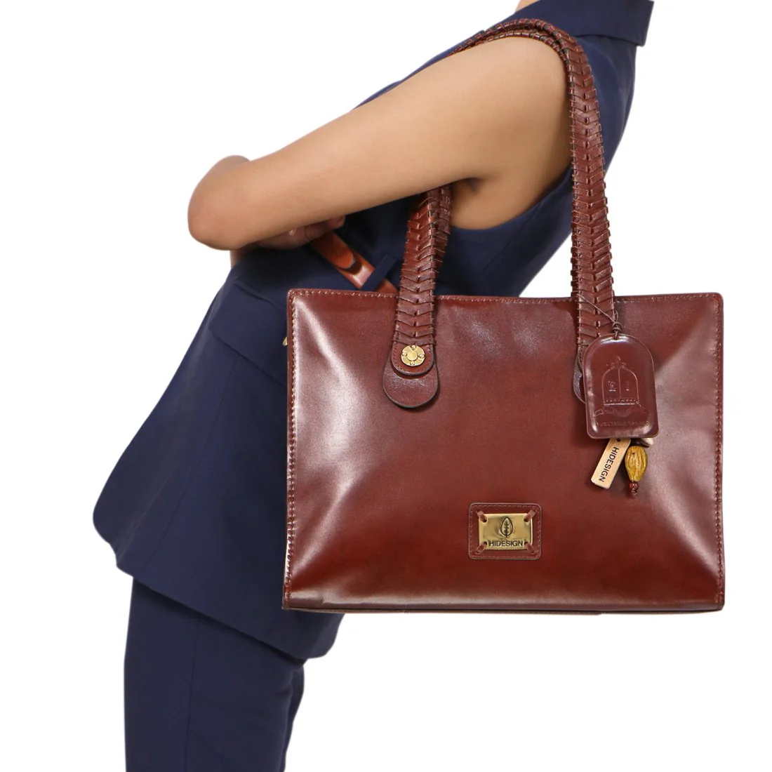 Growth - 02 Brown Leather Shoulder Bag - Image 2