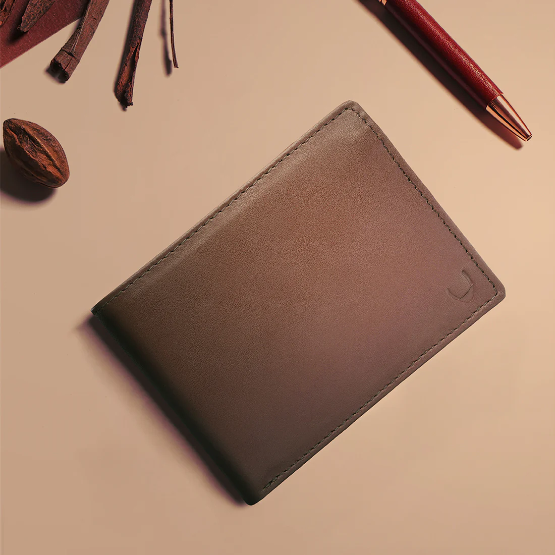 L104 N Tan Leather Bi-Fold Wallet - Image 2