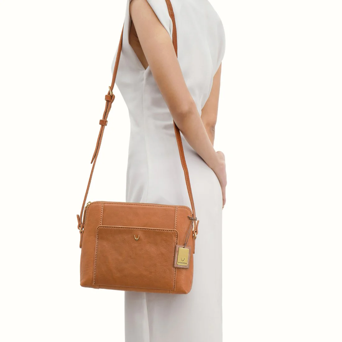 Navigli 02 Tan Leather Sling Bag