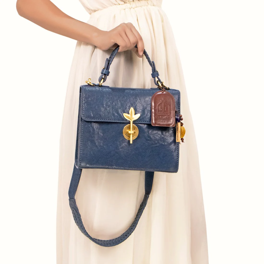 Preserve 02 Blue Leather Shoulder Bag - Image 6